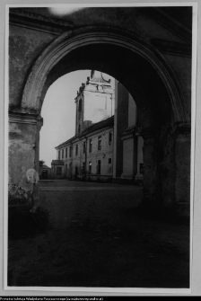 Szczuczyn, klasztor popijarski