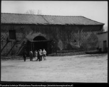 Choroszcz, stajnia pałacowa