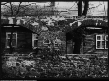 Ciechanowiec, pozostałości muru zamkowego