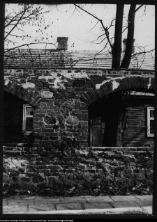 Ciechanowiec, pozostałości muru zamkowego