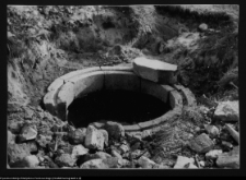 Tykocin, studnia marmurowa z XVII w. odkryta na dziedzińcu zamkowym