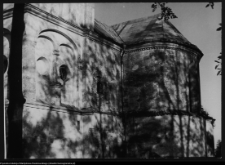 Krasnyb&oacute;r, kości&oacute;ł