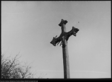 Krasnyb&oacute;r, krzyż przydrożny