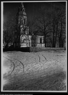 Krasnyb&oacute;r, kości&oacute;ł