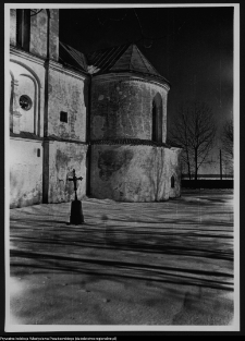 Krasnyb&oacute;r, kości&oacute;ł