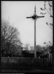 Krasnyb&oacute;r, krzyż przydrożny