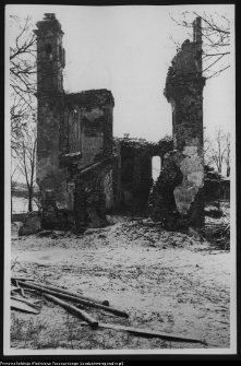 Mielnik, ruiny gotyckiego kościoła Świętej Tr&oacute;jcy