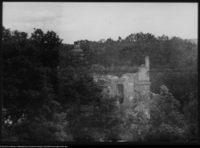 Mielnik, ruiny gotyckiego kościoła Świętej Tr&oacute;jcy