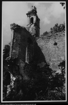 Mielnik, ruiny gotyckiego kościoła Świętej Tr&oacute;jcy