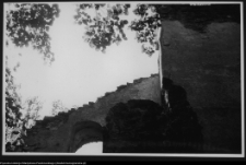 Mielnik, ruiny gotyckiego kościoła Świętej Tr&oacute;jcy