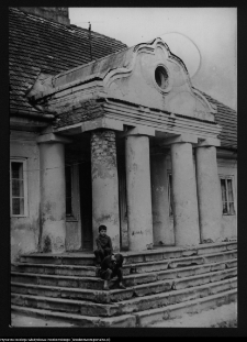 Niećkowo, dw&oacute;r i przybud&oacute;wka