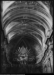 Szczuczyn, sklepienie nawy środkowej kościoła