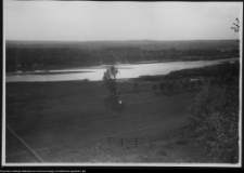 Mielnik, widok z g&oacute;ry zamkowej na rzekę Bug