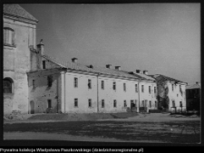R&oacute;żanystok, klasztor