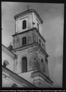 R&oacute;żanystok, kości&oacute;ł
