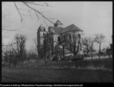 R&oacute;żanystok, kości&oacute;ł
