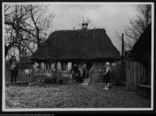 Miłkowice-Maćki, chaty drewniane