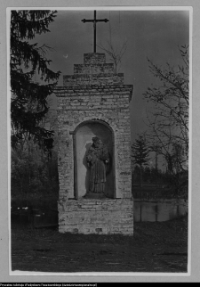 Ostrożany, kapliczka - św. Jan Nepomucen