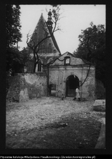 Szydł&oacute;w, kości&oacute;ł św. Władysława