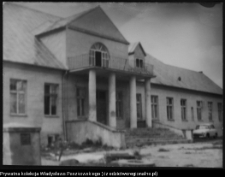 Jedwabne, dw&oacute;r