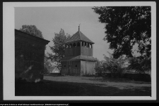 Dąbr&oacute;wka Kościelna, drewniana dzwonnica z 1786 r.