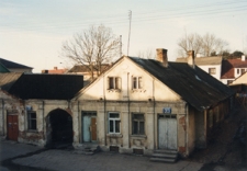 Sejny, ul. Piłsudskiego. Kolekcja fotografii dokumentalnej – Polska. Pogranicze polsko-litewskie. [Dokument ikonograficzny]