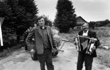 Wieś Piaskowce. Spotkanie. Kolekcja fotografii dokumentalnej „Losy posłuchane – Białoruś”. [Dokument ikonograficzny]