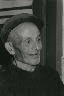 Spotkanie. Wykonane podczas podróży do wiosek polskich nad Bugiem. Kolekcja fotografii dokumentalnej – Losy posłuchane. Wioski pogranicza polsko-ukraińskiego w Polsce nad Bugiem. [Dokument ikonograficzny]