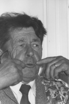 Spotkanie. Wykonane podczas podróży do wiosek polskich nad Bugiem. Kolekcja fotografii dokumentalnej – Losy posłuchane. Wioski pogranicza polsko-ukraińskiego w Polsce nad Bugiem. [Dokument ikonograficzny]