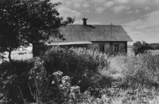 Opuszczone domy Dragucie. Kolekcja fotografii dokumentalnej „Losy posłuchane – Białoruś”. [Dokument ikonograficzny]