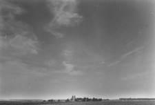 Arcisze widok na Stare Wasiliszki. Kolekcja fotografii dokumentalnej „Losy posłuchane – Białoruś”. [Dokument ikonograficzny]