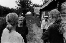 Piaskowce. Spotkanie. Kolekcja fotografii dokumentalnej „Losy posłuchane – Białoruś”. [Dokument ikonograficzny]