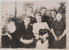 Białoruś. Wieś Markucie. Fotografia z albumu rodzinnego Bernardy Połujan. Kolekcja fotografii archiwalnej – Losy posłuchane - Białoruś. [Dokument ikonograficzny]