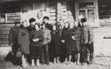 Białoruś. Wieś Ładyga. Fotografia z albumu rodzinnego Stanisławy Trusiłło (ur. 1925, Wasiliszki)