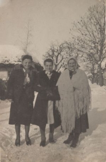 Białoruś. Wieś Ładyga. Fotografia z albumu rodzinnego Stanisławy Trusiłło (ur. 1925, Wasiliszki)