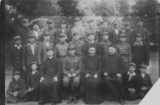 Białoruś. Wieś Piaskowce. Fotografia z albumu rodzinnego Juliana Czapli (ur.1921). Kolekcja fotografii archiwalnej – Losy posłuchane - Białoruś. [Dokument ikonograficzny]