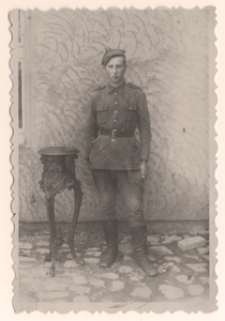 Białoruś. Wieś Piaskowce. Fotografia z albumu rodzinnego Juliana Czapli (ur. 1921). Kolekcja fotografii archiwalnej – Losy posłuchane - Białoruś. [Dokument ikonograficzny]