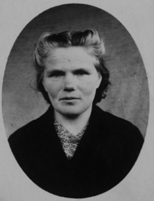 Białoruś. Wieś Ładyga. Fotografia z albumu rodzinnego Stanisławy Trusiłło (ur. 1925, Wasiliszki). Kolekcja fotografii archiwalnej – Losy posłuchane - Białoruś. [Dokument ikonograficzny]