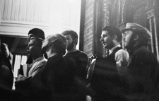 Litwa. Koncert Teatru Sejneńskiego w Synagodze w Kownie. Kolekcja fotografii dokumentalnej – Litwa. [Dokument ikonograficzny]