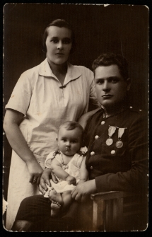 Leokadia i Edward Hiżyccy z córką Ireną (siostrą Anny Kalinowskiej), 1929 r.