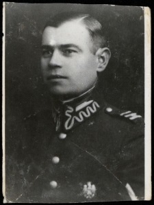 Wacław Tokarczyk w mundurze zołnierza 10 Pułku Ułanów Litewskich, lata 30. XX w.