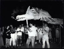 43. Światowy Kongres Młodzieży Esperanckiej, prezentacja młodzieży z Hiszpanii, Planty, Kraków, 1987 r.