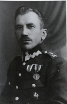 Bohdan Skrzędziejewski, portret w atelier fotograficznym, XX w.