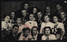 Grupowe zdjęcie ślubne, lata 40-50. XX w.