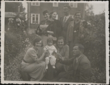 Rodziny Kodroniów i Brzozowskich, ul. Koszykowa 5, Białystok, około 1936 r.