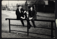 Zdjęcie mężczyzn na skrzyzowaniu ulic, Białystok, XX w.