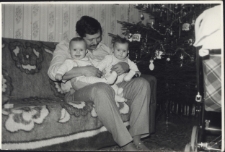 Janusz Mozolewski z córkami, Białystok, 1984 r.