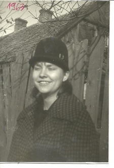Zdjęcie portretowe kobiety, ul. Starobojarska, Białystok, 1963 r.