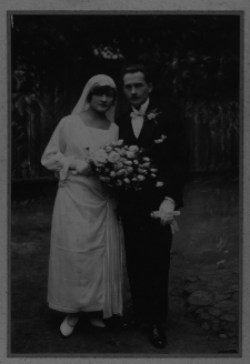 Portret ślubny Bronisławy Prus i Henryka Sowińskich, ul. Koszykowa 4, Białystok, początek lat 20. XX w.