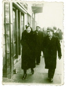Spacer po mieście, ul. Kilińskiego, Białystok, 2 stycznia 1938 r.Fot. Neuhüttler "Foto-Film"